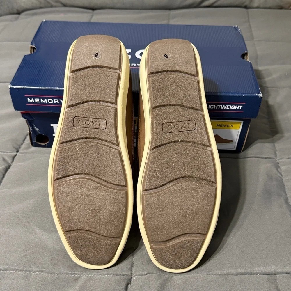 Men’s IZOD shoes.  Size 8